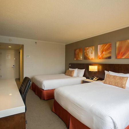 Delta Hotels By Marriott Saguenay Conference Centre Exterior foto