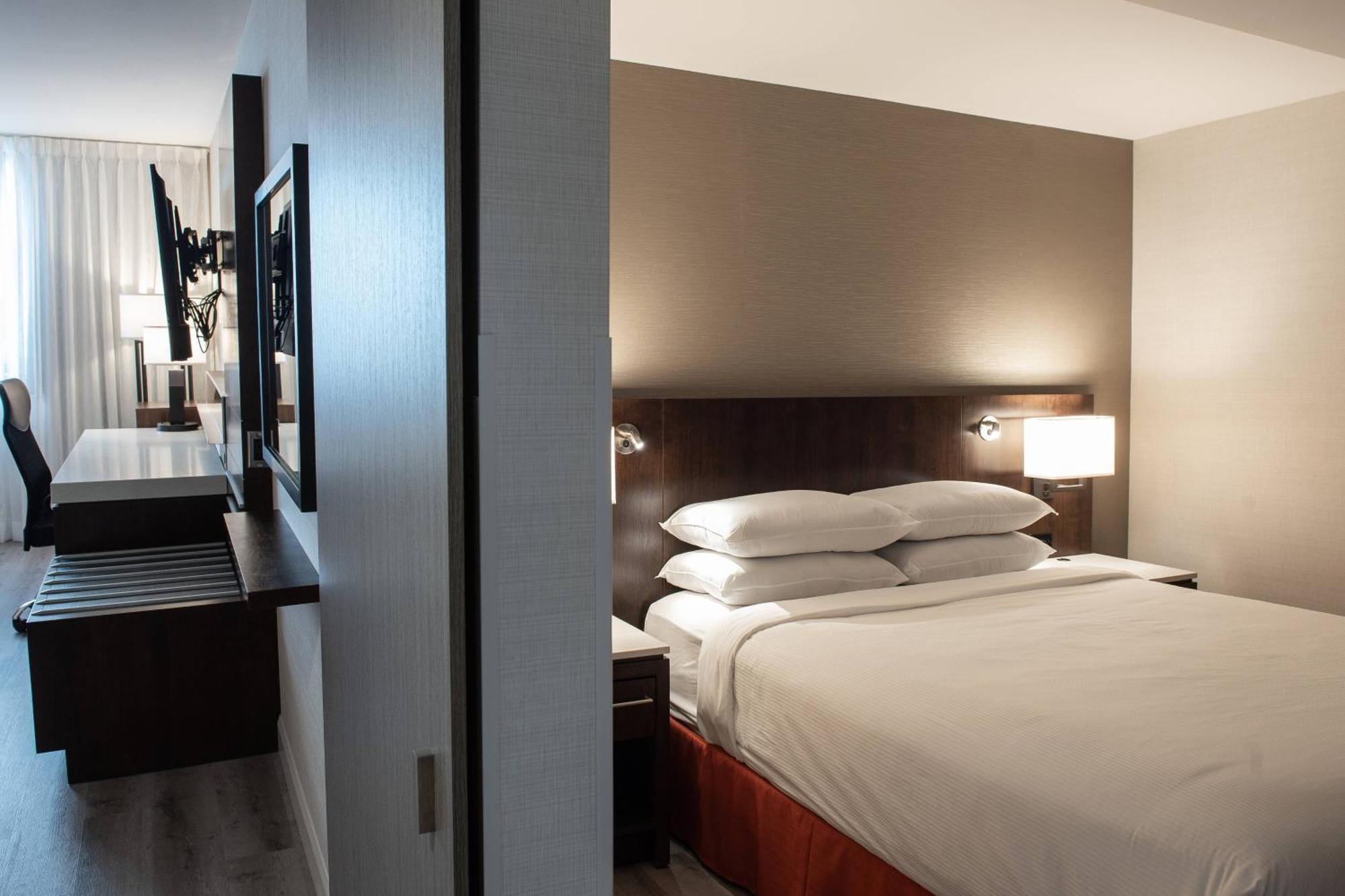 Delta Hotels By Marriott Saguenay Conference Centre Exterior foto